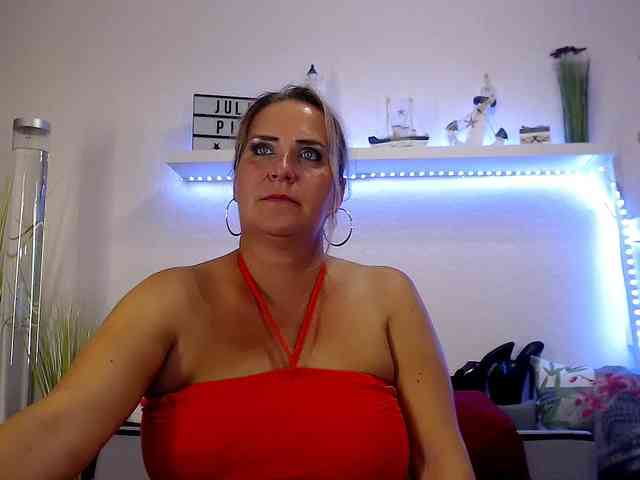 JuliaPink Live Webcam on BongaCams