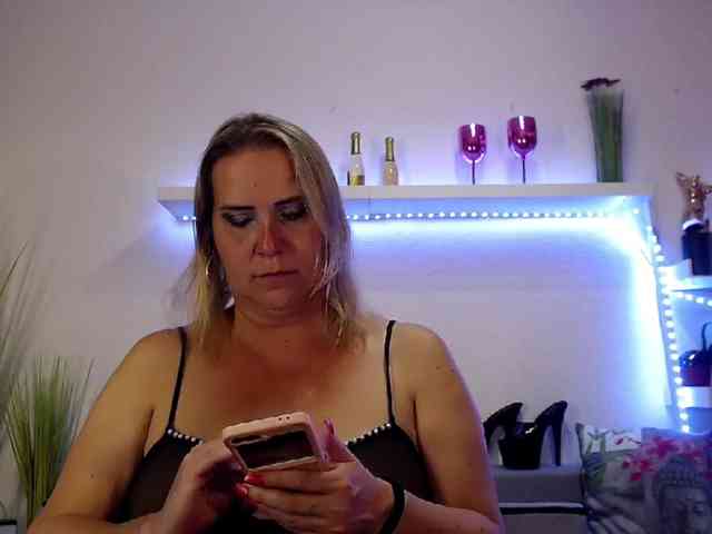 JuliaPink webcam