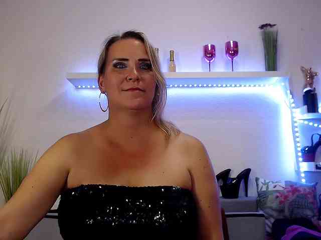 JuliaPink webcam