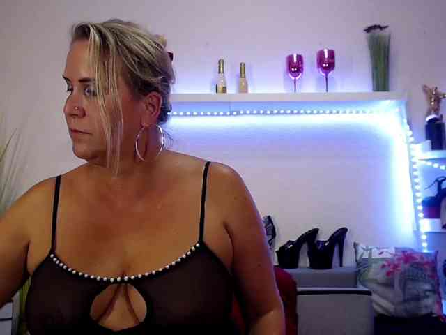 JuliaPink webcam