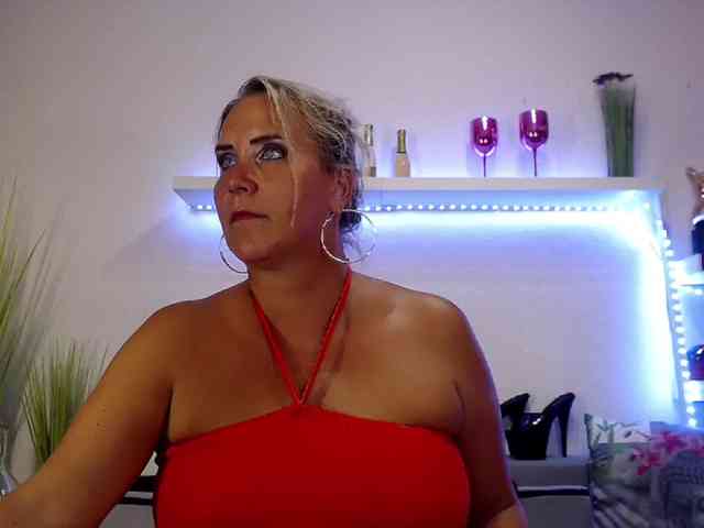 JuliaPink