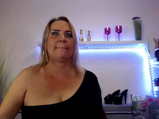 JuliaPink