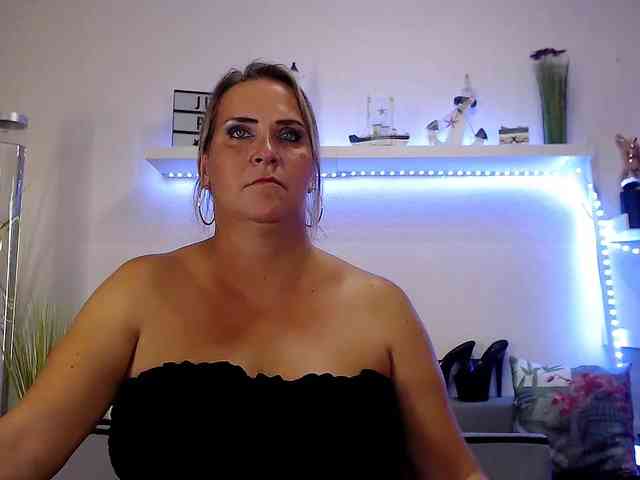 JuliaPink webcam