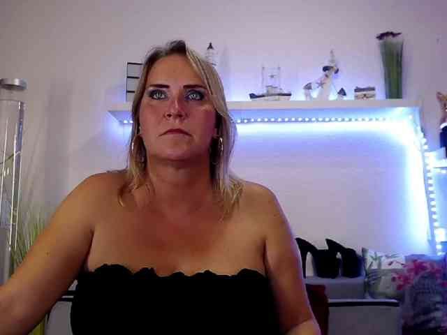 JuliaPink