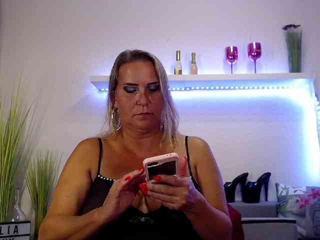 JuliaPink