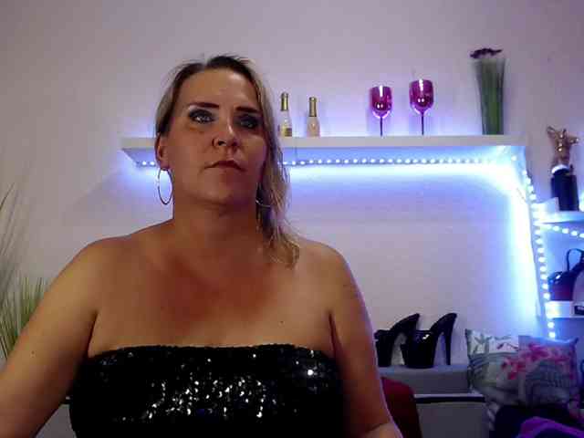 JuliaPink webcam