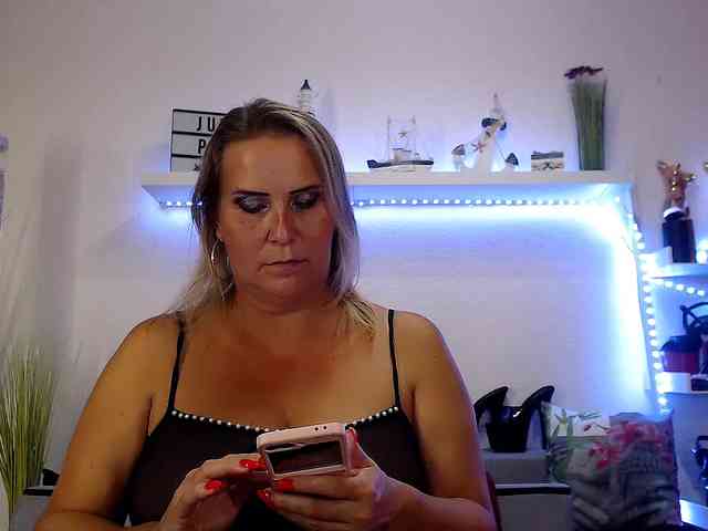 JuliaPink