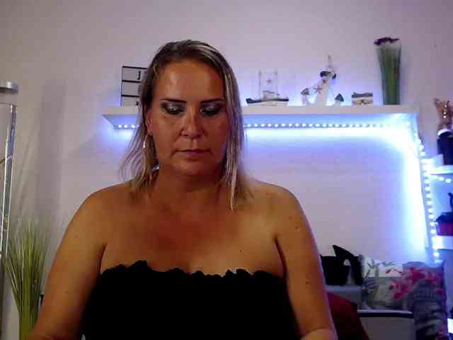 JuliaPink webcam