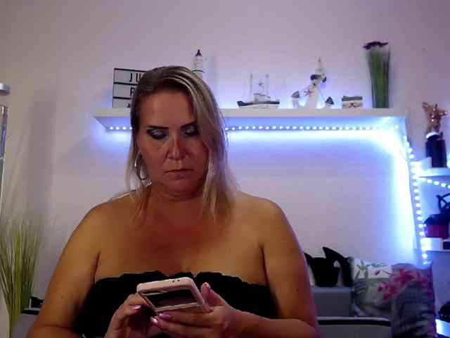 JuliaPink webcam