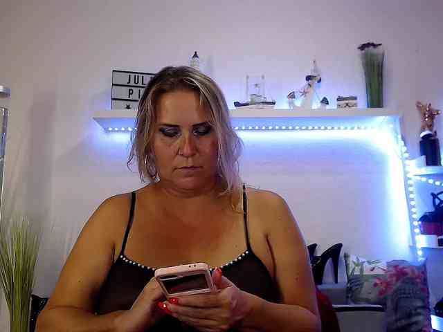 JuliaPink webcam