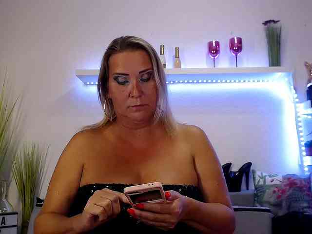 JuliaPink webcam