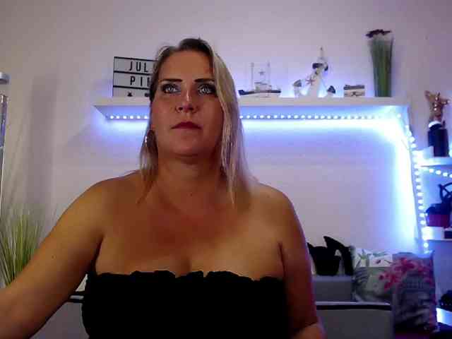JuliaPink webcam