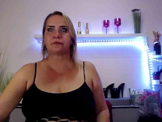 JuliaPink webcam