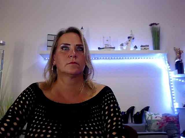 JuliaPink webcam