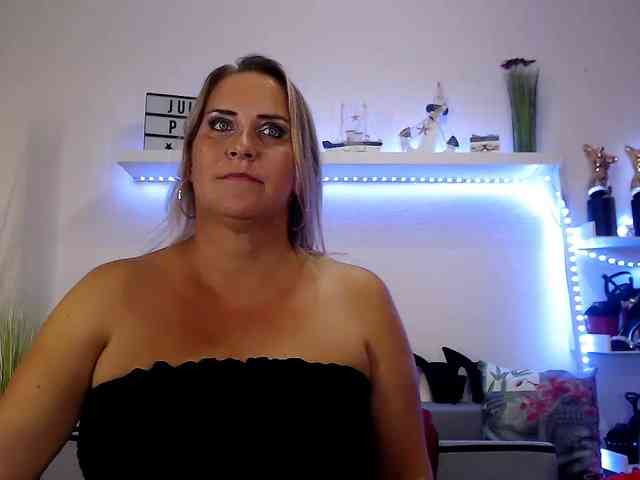 JuliaPink webcam