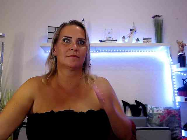 JuliaPink webcam