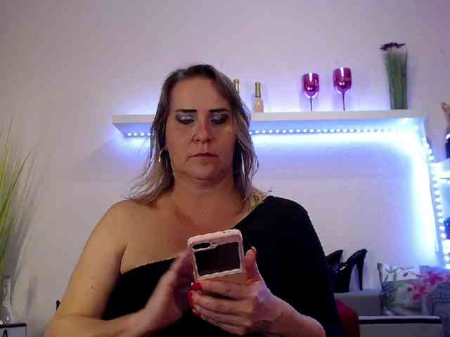 JuliaPink webcam