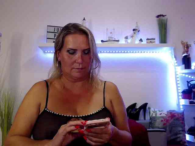JuliaPink webcam