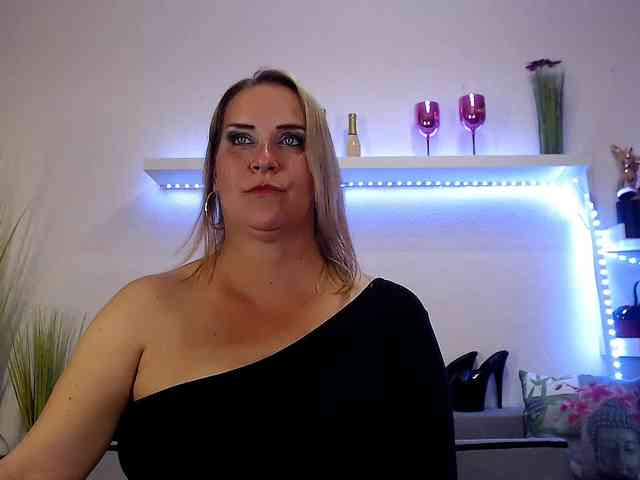 JuliaPink webcam