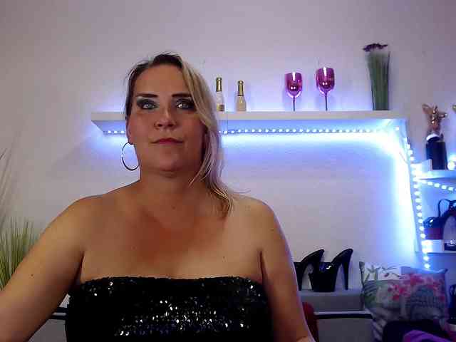 JuliaPink Live Webcam on BongaCams