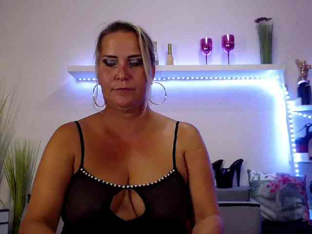 JuliaPink webcam