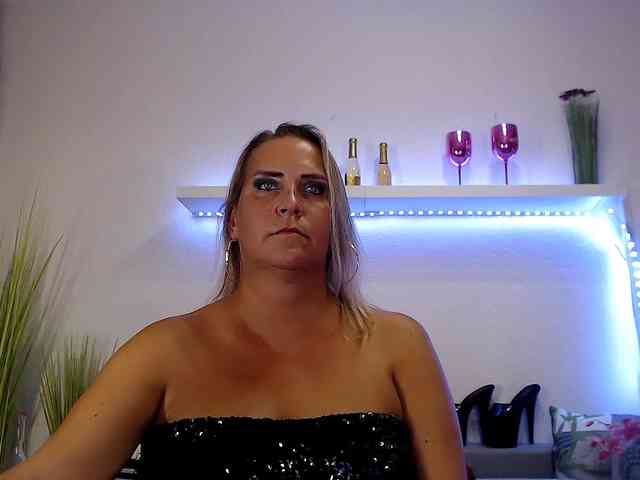 JuliaPink webcam