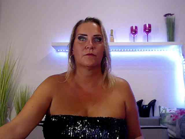 JuliaPink webcam