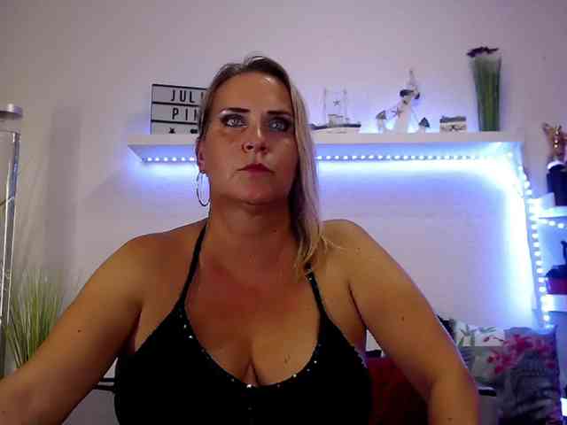 JuliaPink webcam