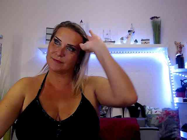 JuliaPink webcam