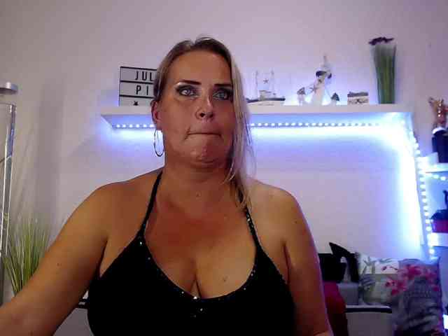 JuliaPink webcam