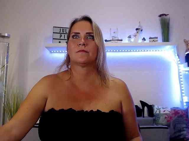 JuliaPink webcam