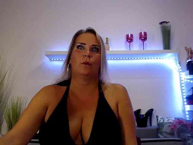 JuliaPink webcam