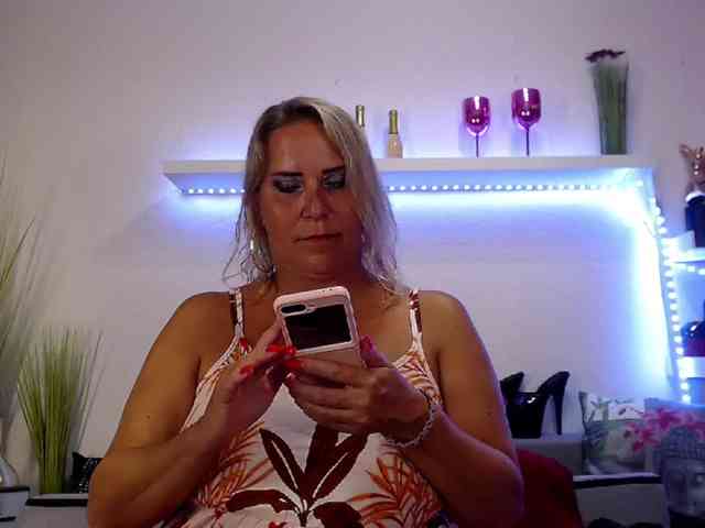 JuliaPink
