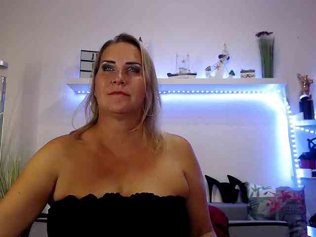 JuliaPink webcam
