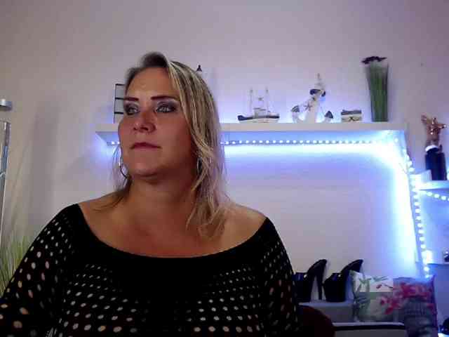 JuliaPink webcam
