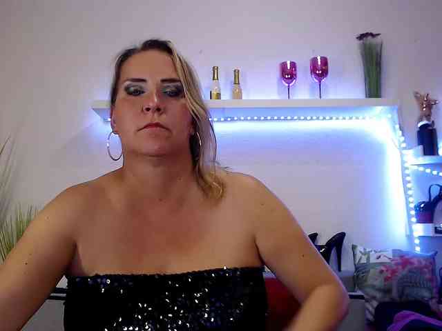 JuliaPink webcam