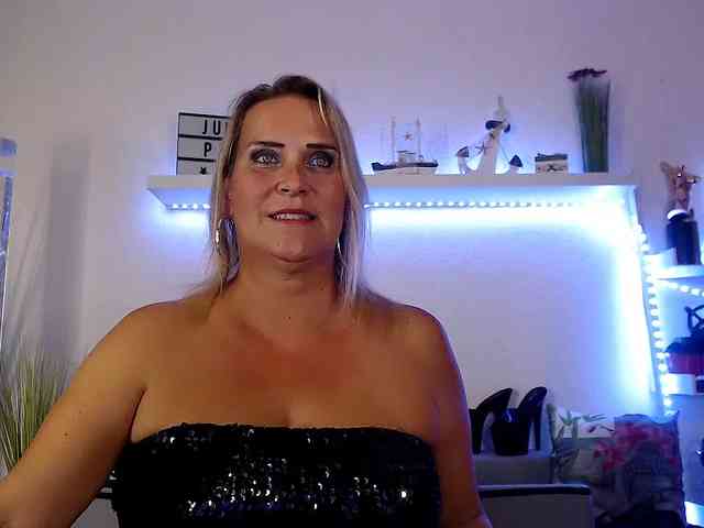 JuliaPink webcam