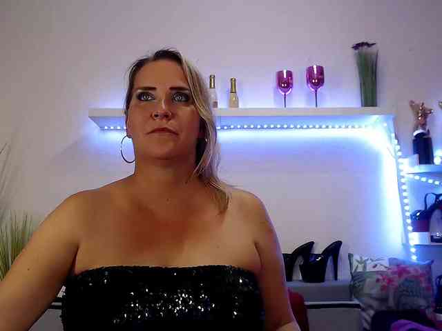 JuliaPink webcam