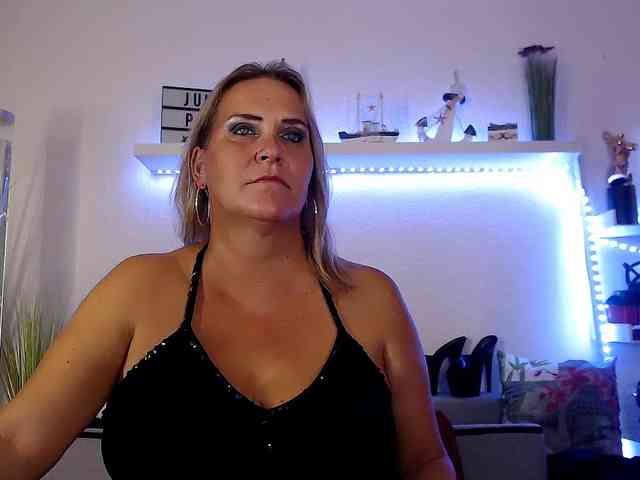 JuliaPink webcam
