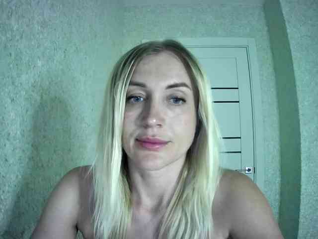 MarryEmm webcam