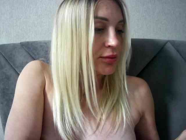 MarryEmm webcam