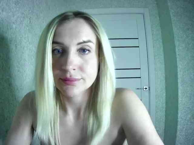 MarryEmm webcam