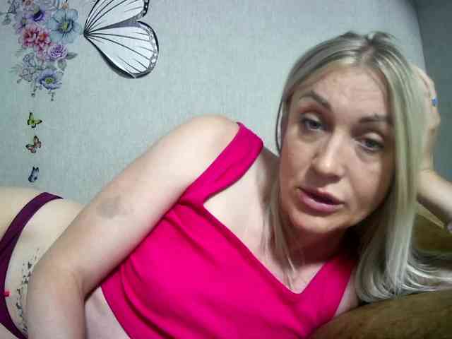 MarryEmm webcam