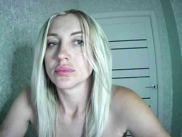 MarryEmm webcam