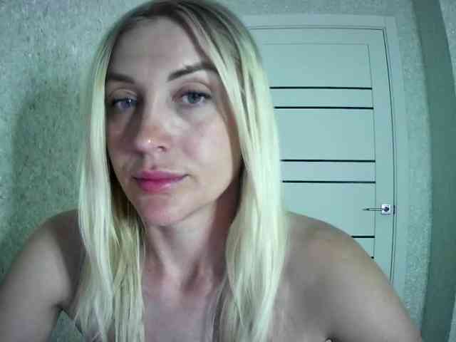 MarryEmm webcam