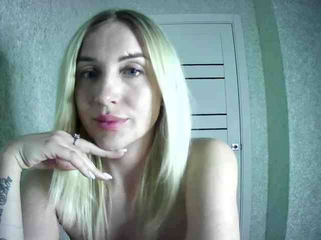 MarryEmm webcam