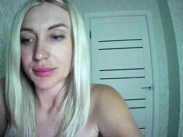 MarryEmm webcam