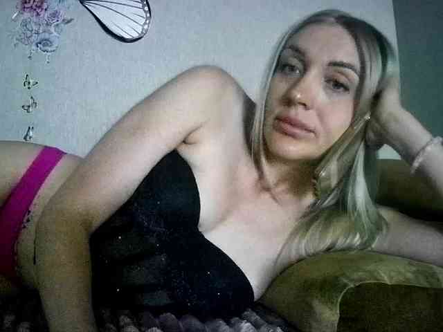 MarryEmm webcam