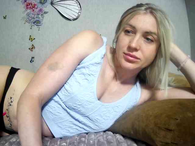 MarryEmm webcam