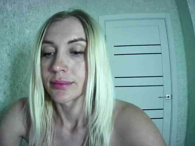 MarryEmm webcam